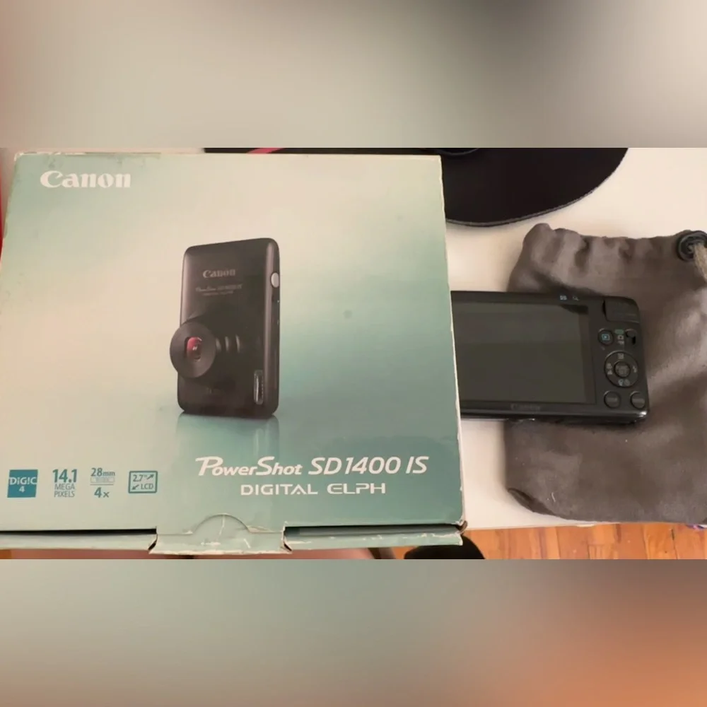 Canon Powershot Digital Camera w/ box & everything original